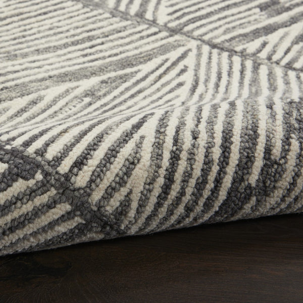 HomeRoots 8' Gray and White Wool Abstract Runner Rug - Stylish, Soft, and Durable for Hallways and Entryways 564177