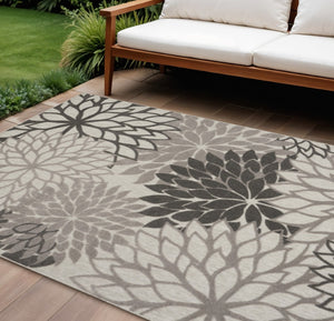 HomeRoots 9' Gray and Silver Floral Area Rug - Durable Indoor/Outdoor Charm for High-Traffic Spaces & Easy Care 564203