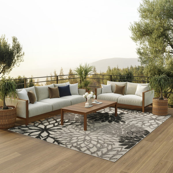 HomeRoots 9' Gray and Silver Floral Area Rug - Durable Indoor/Outdoor Charm for High-Traffic Spaces & Easy Care 564203