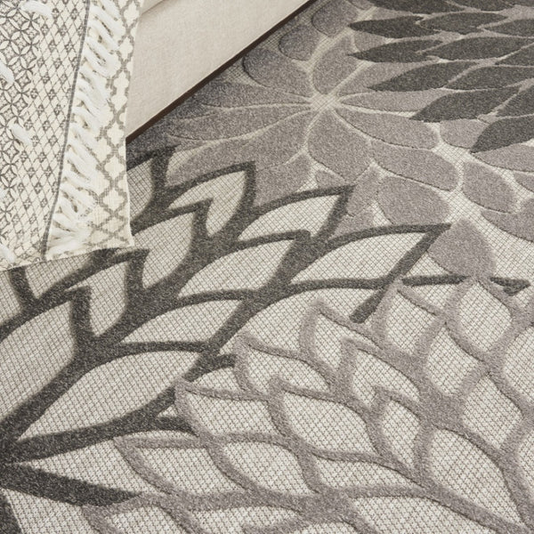 HomeRoots 9' Gray and Silver Floral Area Rug - Durable Indoor/Outdoor Charm for High-Traffic Spaces & Easy Care 564203