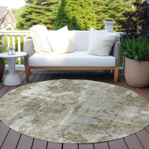 Homeroots 8' Round Green Round Abstract Washable Non Skid Indoor Outdoor Area Rug Beige Polyester 564229