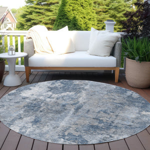 Homeroots 8' Round Blue Round Abstract Washable Non Skid Indoor Outdoor Area Rug Blue Polyester 564238