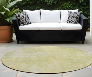 Homeroots 8' Round Gold Round Abstract Washable Non Skid Indoor Outdoor Area Rug Gold Polyester 564256