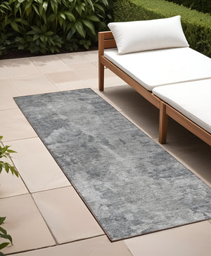 Homeroots 8' Runner Gray Abstract Washable Non Skid Indoor Outdoor Runner Rug Gray Polyester 564261