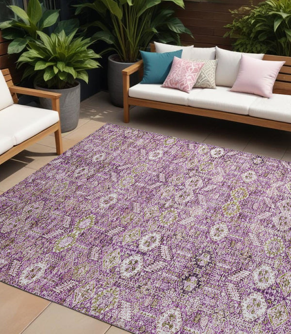 HomeRoots 5' Blue and Black Floral Area Rug – Washable, Non-Skid Design for Indoor and Outdoor Spaces 8' X 10' 564344
