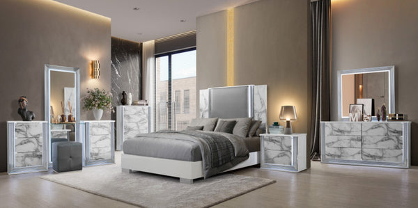 HomeRoots 42" Silver Wood Square Lighted Dresser Mirror - Modern Elegance & Bright Illumination for Your Space 564645