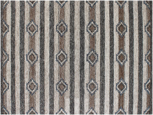 Homeroots 5' X 8' Beige Abstract Geometric Hand Tufted Non Skid Area Rug  Viscose,Polyester 564712