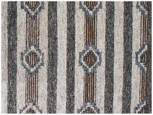 Homeroots 5' X 8' Beige Abstract Geometric Hand Tufted Non Skid Area Rug  Viscose,Polyester 564712