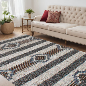 Homeroots 5' X 8' Beige Abstract Geometric Hand Tufted Non Skid Area Rug  Viscose,Polyester 564712