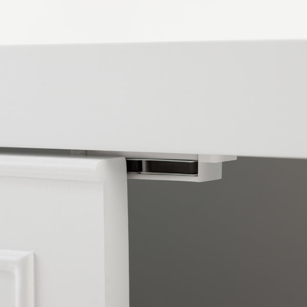HomeRoots 22" White Wood Floating Vanity - Stylish Space-Saving Double Door Design for Modern Bathrooms 564797