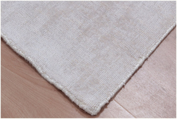 HomeRoots 9' Hand Loomed Taupe Area Rug - Luxurious Viscose Construction for Elegant Home Décor and Comfort 9' X 12' 564870