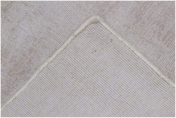 HomeRoots 9' Hand Loomed Taupe Area Rug - Luxurious Viscose Construction for Elegant Home Décor and Comfort 9' X 12' 564870
