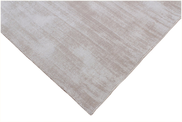 Homeroots 8' X 10' Beige Hand Loomed Area Rug  Viscose 564874