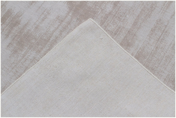 Homeroots 8' X 10' Beige Hand Loomed Area Rug  Viscose 564874