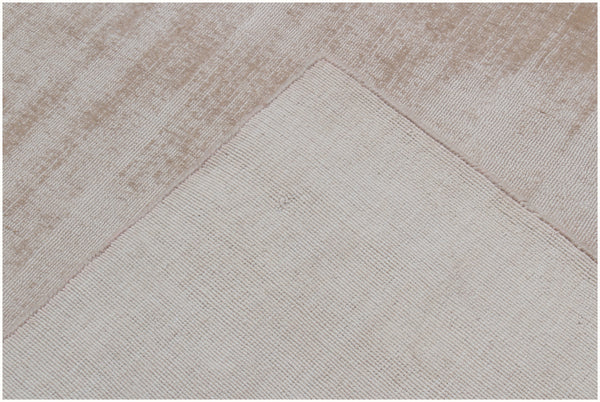 Homeroots 8' X 10' Champagne Hand Loomed Area Rug  Viscose 564907