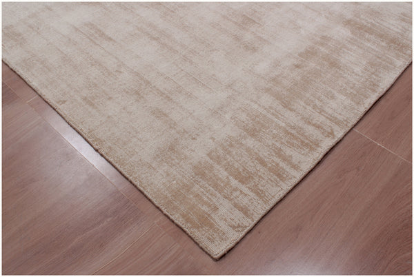 Homeroots 5' Champagne Round Hand Loomed Area Rug  Viscose 564910