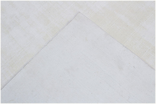 HomeRoots 9' X 12' Ivory Hand Loomed Area Rug - Luxurious, Durable, and Versatile for Any Home Décor Style 564930