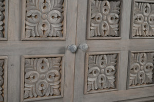 HomeRoots 69" Gray Distressed Solid Wood Sideboard - Elegant Floral Carving, 3 Drawers & Doors for Stylish Storage 565168