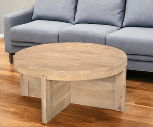 Homeroots 36" Natural Solid Wood Round Coffee Table   565304