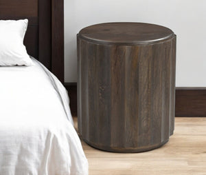 HomeRoots 23" Brown Distressed Solid Wood Round Scalloped Drum End Table - Vintage Charm for Any Room 565312
