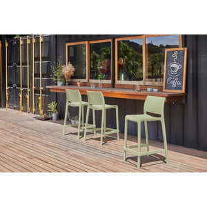 Homeroots Set Of Four 26" Green Heavy Duty Outdoor Bar Chairs – Stylish, Comfortable, Perfect For Your Patio!   565369
