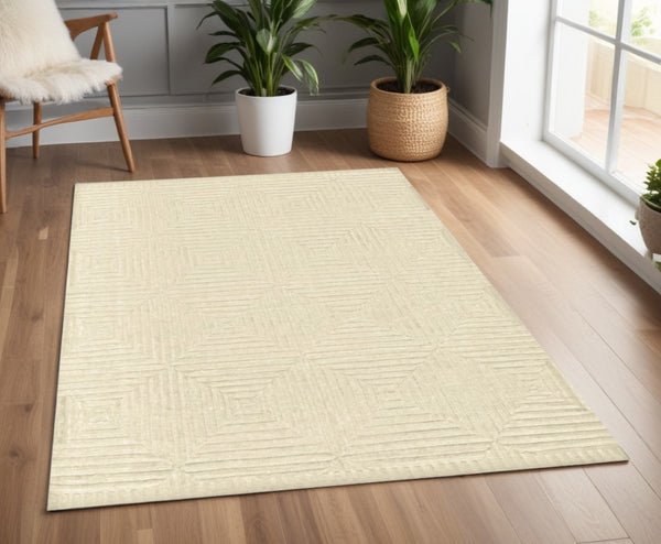 HomeRoots 4' Ivory Wool Geometric Hand-Knotted Area Rug - Durable, Stain-Resistant, Artisan-Crafted Elegance 4' X 6' 565477