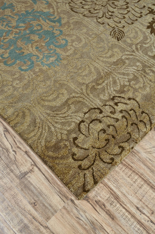 HomeRoots 4' Hand-Knotted Floral Area Rug in Tan, Blue, and Brown – Artisanal Elegance for Any Space 4' X 6' 565533