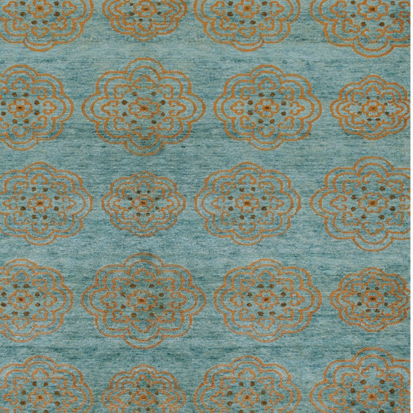 HomeRoots 4' Hand-Knotted Floral Area Rug in Muted Green, Blue & Taupe – Vintage Charm for Any Space 4' X 6' 565539