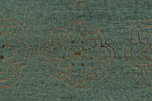 HomeRoots 4' Hand-Knotted Floral Area Rug in Muted Green, Blue & Taupe – Vintage Charm for Any Space 4' X 6' 565539