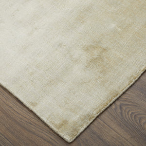 Homeroots 4' X 6' Tan Chevron Hand Woven Area Rug Gray Viscose 565563