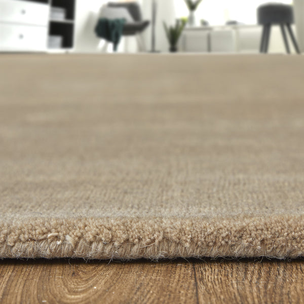 Homeroots 4' X 6' Tan Wool Hand Woven Area Rug Gray Wool 565588