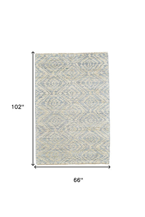 HomeRoots 6' Gray and Ivory Hand-Knotted Wool Southwestern Area Rug - Timeless, Durable, and Stylish Décor 6' X 9' 565694