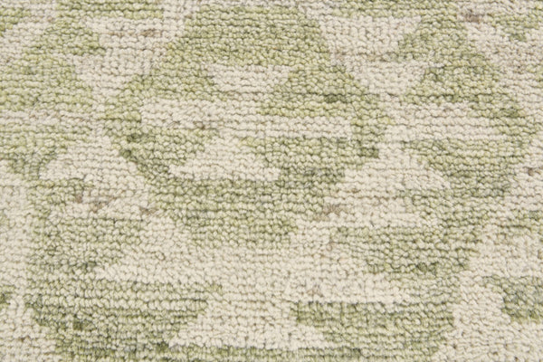 HomeRoots 6' Hand-Knotted Wool Southwestern Area Rug in Green and Ivory - Durable, Stylish, Family-Friendly Decor 6' X 9' 565698