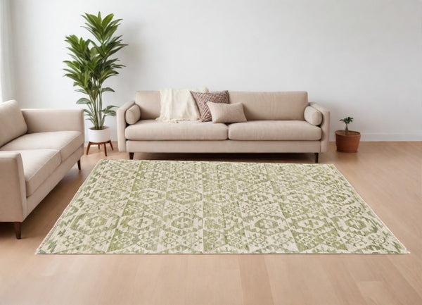 HomeRoots 6' Hand-Knotted Wool Southwestern Area Rug in Green and Ivory - Durable, Stylish, Family-Friendly Decor 8' X 10' 565699