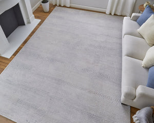 HomeRoots 5' Gray and Ivory Abstract Area Rug - Durable, Power Loomed Design for Sophisticated Home Décor 8' X 11' 565734