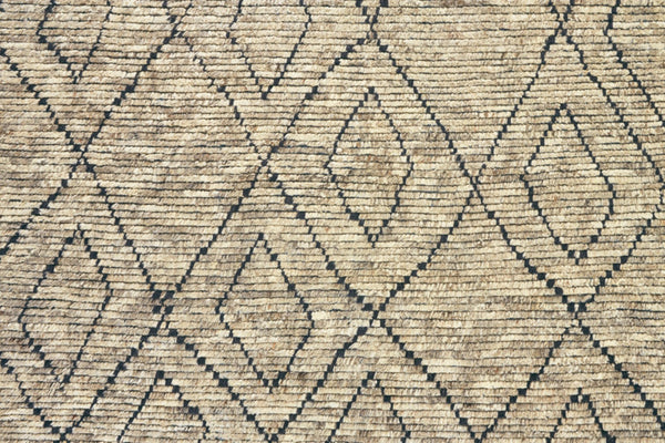 HomeRoots 4' Hand-Knotted Gray Wool Geometric Area Rug - Modern Style, Soft & Stain-Resistant for Family Homes 565764