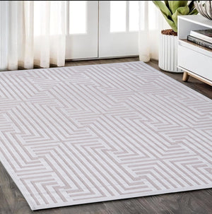 Homeroots 5' X 8' White And Pink Geometric Power Loom Area Rug Pink Viscose 565774