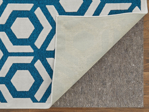 Homeroots 5' X 8' Blue And White Geometric Power Loom Area Rug Blue Viscose 565776