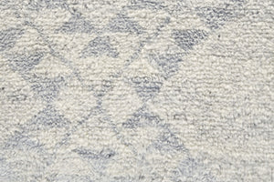 HomeRoots 6' Gray and Ivory Geometric Hand-Knotted Area Rug - Timeless Elegance for Modern and Classic Spaces 6' X 9' 565848