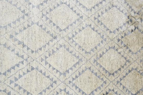 HomeRoots 6' Gray and Ivory Geometric Hand-Knotted Area Rug - Timeless Elegance for Modern and Classic Spaces 8' Runner 565850