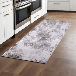 HomeRoots 5' Gray and Silver Abstract Area Rug - Durable, Stain-Resistant Design for Modern Elegance 8' Runner 565874