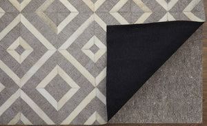 Homeroots 5' X 8' Tan And Ivory Geometric Hand Woven Area Rug Taupe Viscose 565877