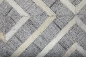 Homeroots 5' X 8' Gray And Ivory Geometric Hand Woven Area Rug Taupe Viscose 565878