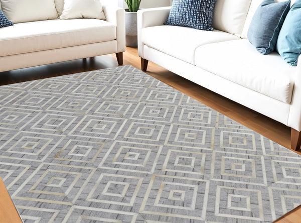 Homeroots 5' X 8' Gray And Ivory Geometric Hand Woven Area Rug Taupe Viscose 565878