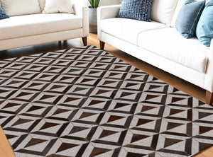 Homeroots 5' X 8' Gray Brown And Taupe Geometric Hand Woven Area Rug Brown Viscose 565880