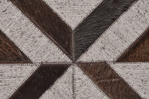 Homeroots 5' X 8' Gray Brown And Taupe Geometric Hand Woven Area Rug Brown Viscose 565880