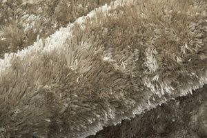 HomeRoots 5' Gold Shag Hand-Tufted Area Rug - Luxurious Retro Design, Soft Plush Feel, Stain-Resistant Durability 5' X 8' 565914