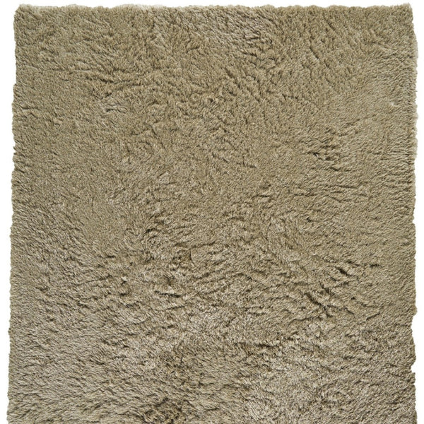 HomeRoots 5' Tan Shag Hand-Tufted Area Rug - Luxurious Soft Texture for Modern & Traditional Home Decor 5' X 8' 565916