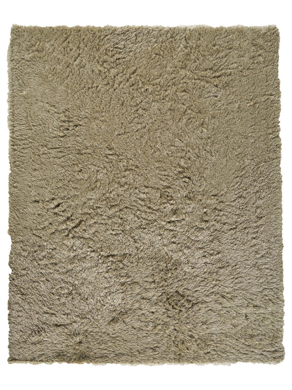 HomeRoots 5' Tan Shag Hand-Tufted Area Rug - Luxurious Soft Texture for Modern & Traditional Home Decor 7' X 10' 565917