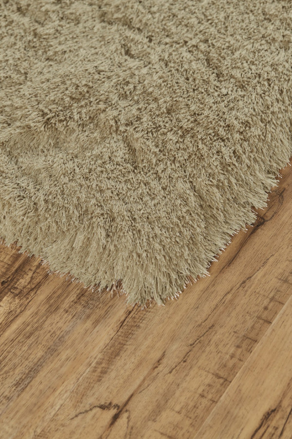 HomeRoots 5' Tan Shag Hand-Tufted Area Rug - Luxurious Soft Texture for Modern & Traditional Home Decor 7' X 10' 565917